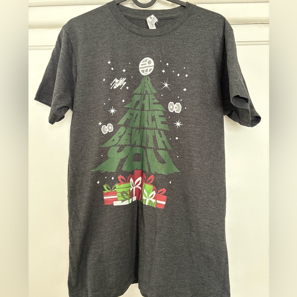 Star Wars Gray Holiday T Shirt size medium